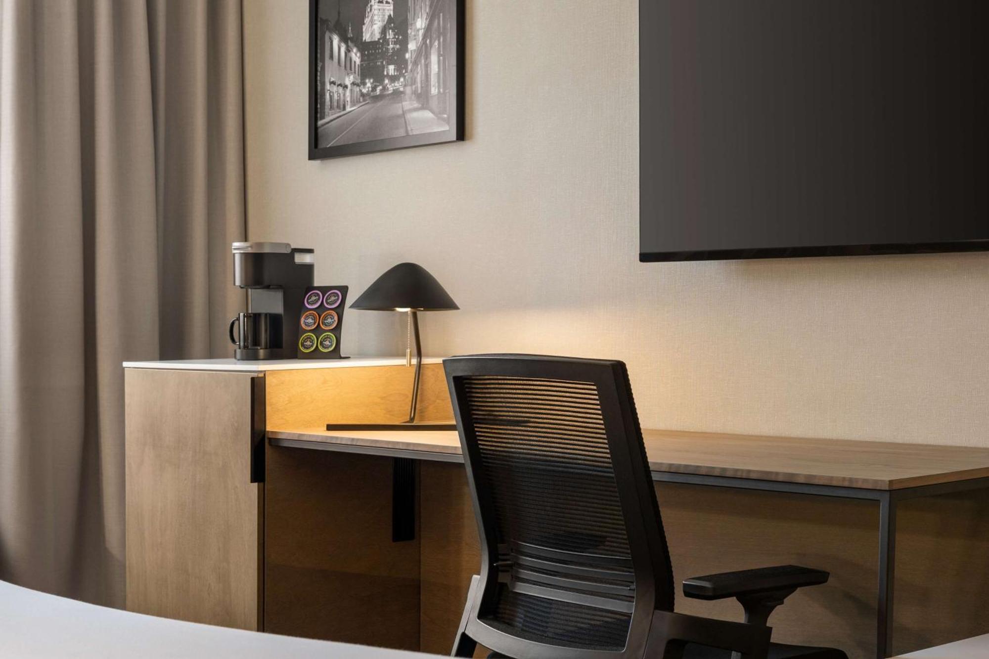 Best Western Plus City Centre Centre-Ville Квебек Экстерьер фото